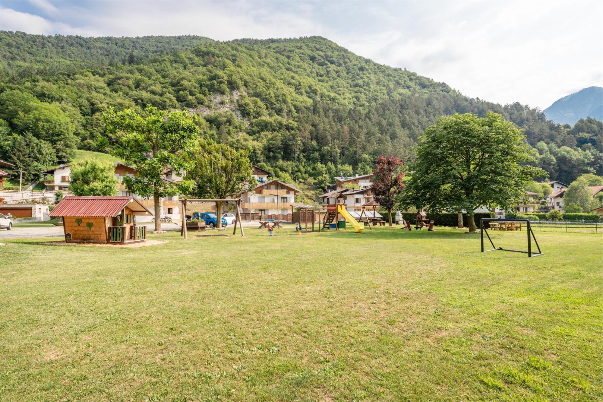 Residence Alessio Bezzecca Εξωτερικό φωτογραφία